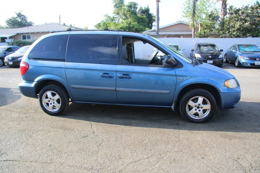 2005 Dodge Caravan - Image 7 of 21