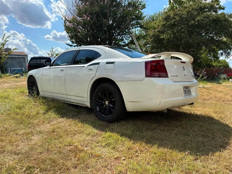 2005 Dodge Challenger - Image 3 of 6