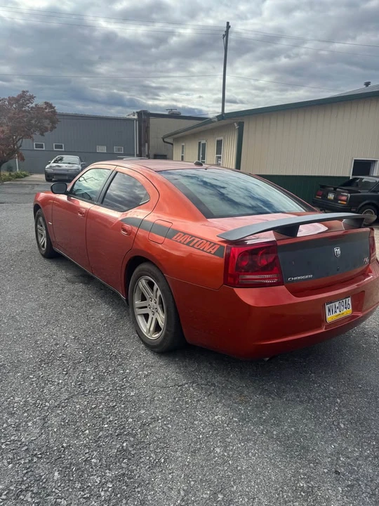 2005 Dodge Charger - Image 4 of 10