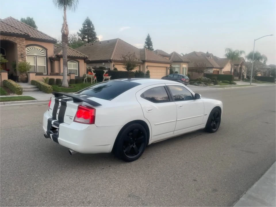 2005 Dodge Charger - Image 4 of 7