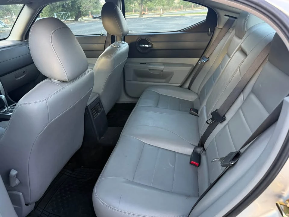 2005 Dodge Charger - Image 7 of 12