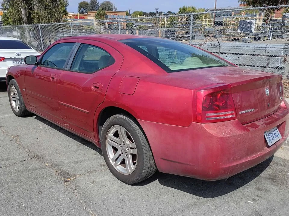 2005 Dodge Charger - Image 4 of 7