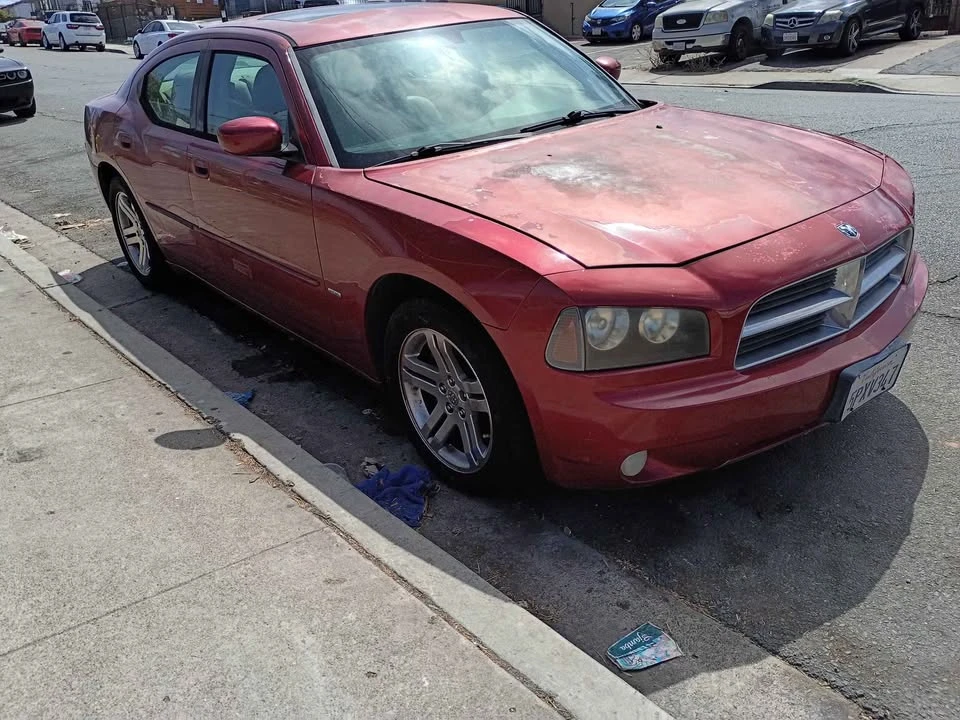 2005 Dodge Charger - Image 2 of 7