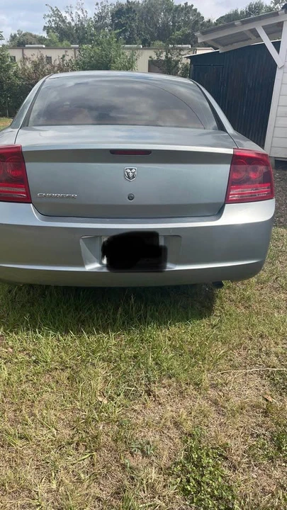 2005 Dodge Charger - Image 4 of 8