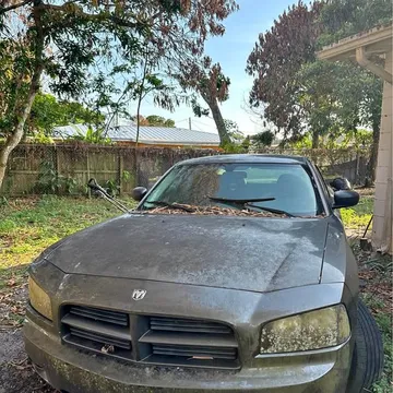 2005 Dodge Charger SE