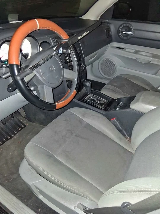 2005 Dodge Charger - Image 7 of 10