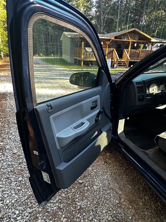2005 Dodge Dakota 3rd Gen - Image 9 of 14