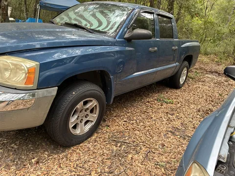 2005 Dodge Dakota Quad SLT