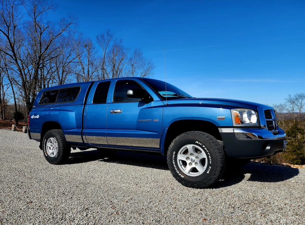 2005 Dodge Dakota 3rd Gen - Image 2 of 18