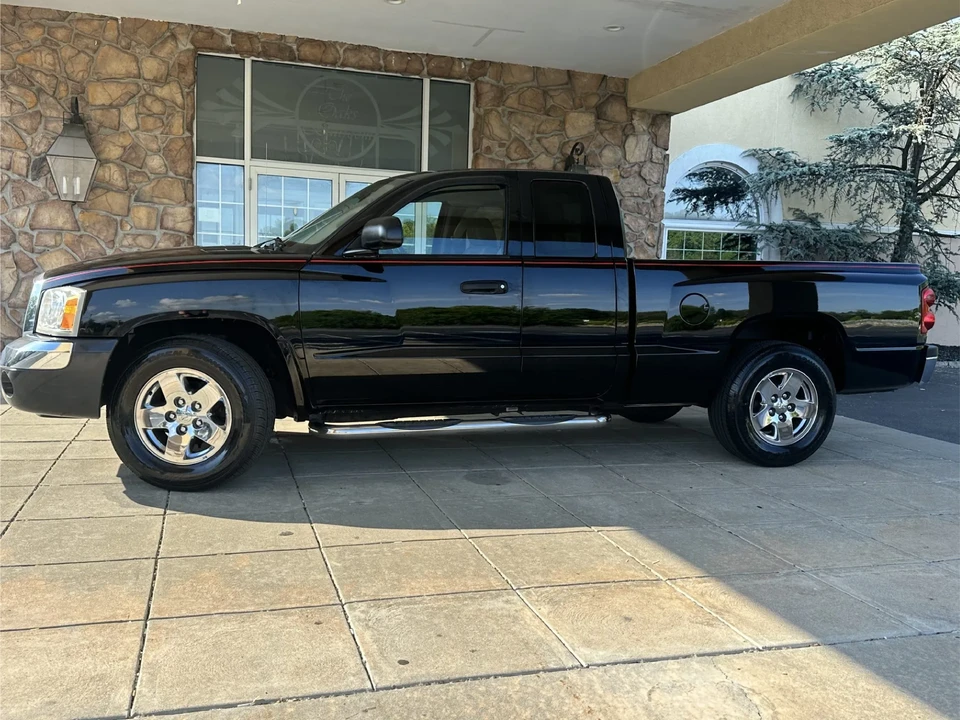 2005 Dodge Dakota 3rd Gen - Image 3 of 31