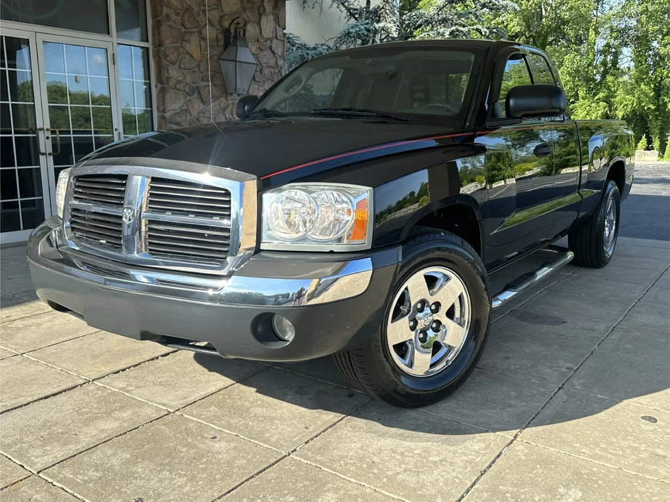 2005 Dodge Dakota 3rd Gen - Image 2 of 31