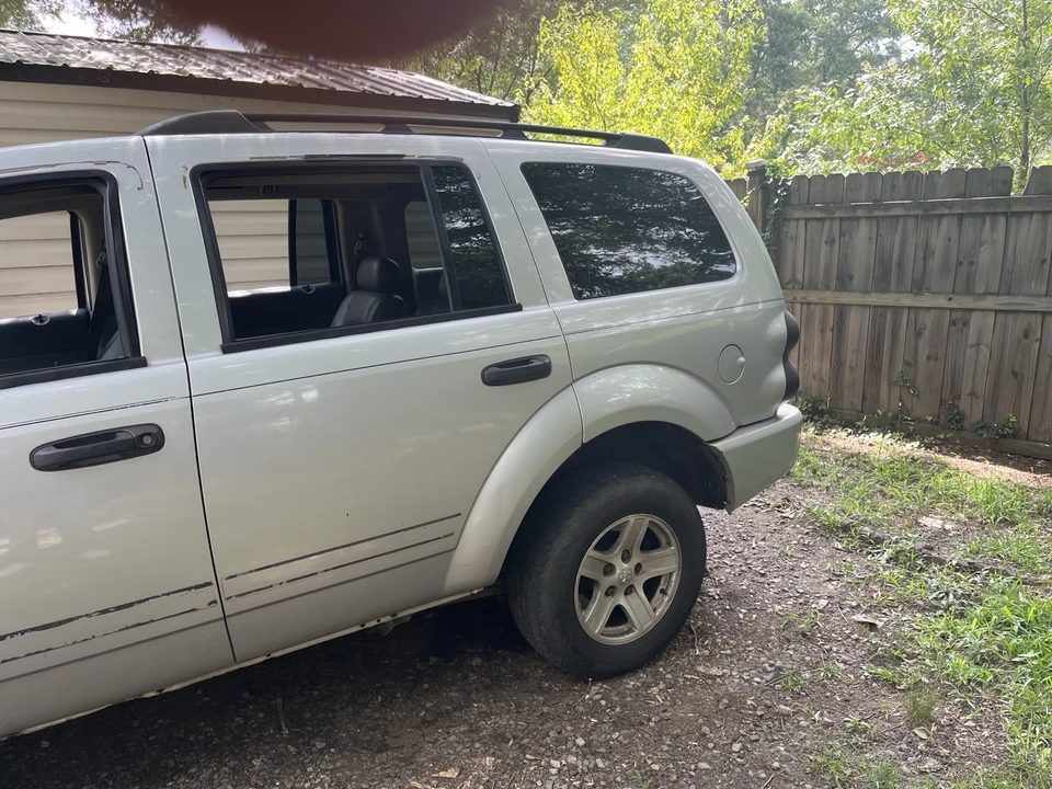2005 Dodge Durango 2nd Gen - Image 2 of 4
