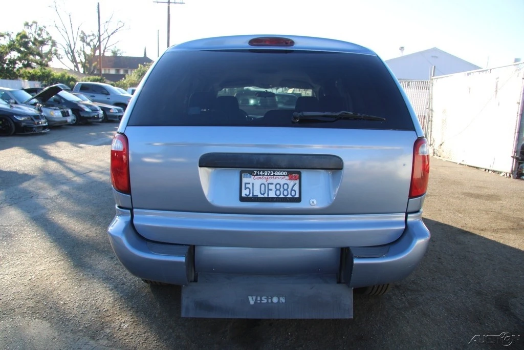 2005 Dodge Caravan - Image 5 of 21