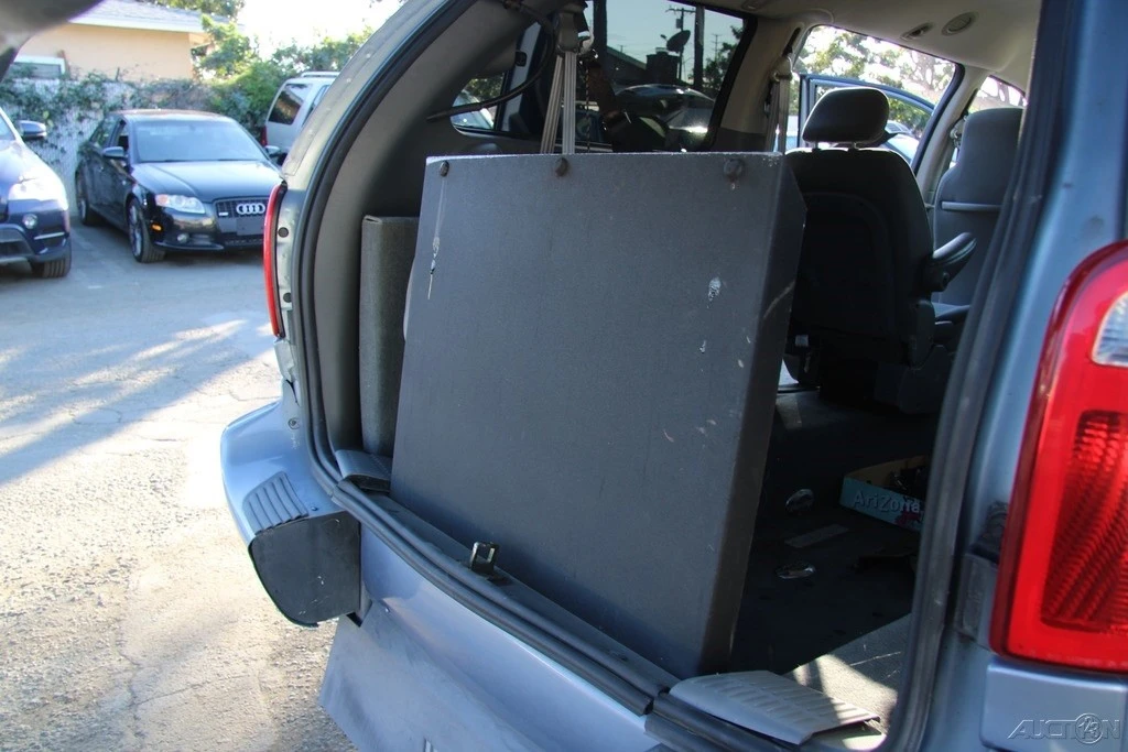 2005 Dodge Caravan - Image 20 of 21