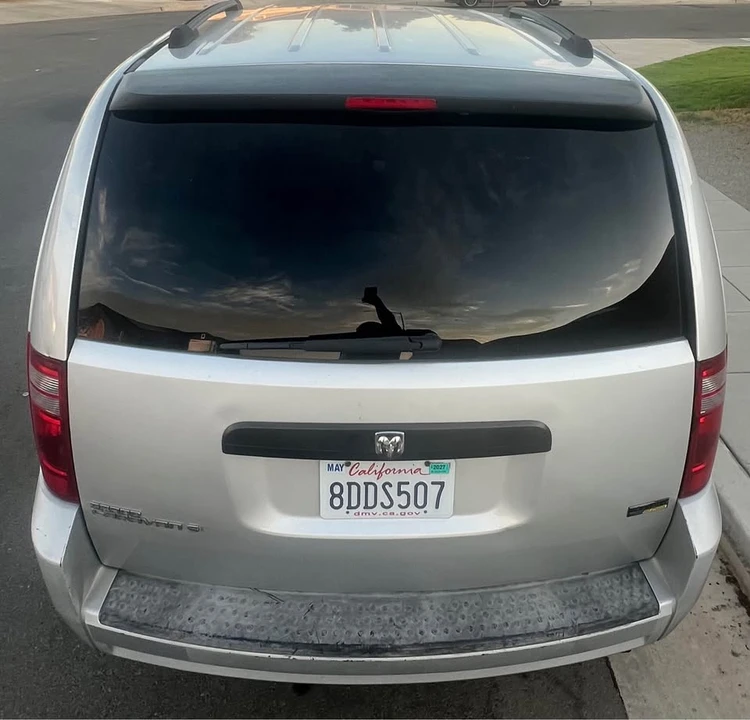 2005 Dodge Caravan - Image 3 of 10