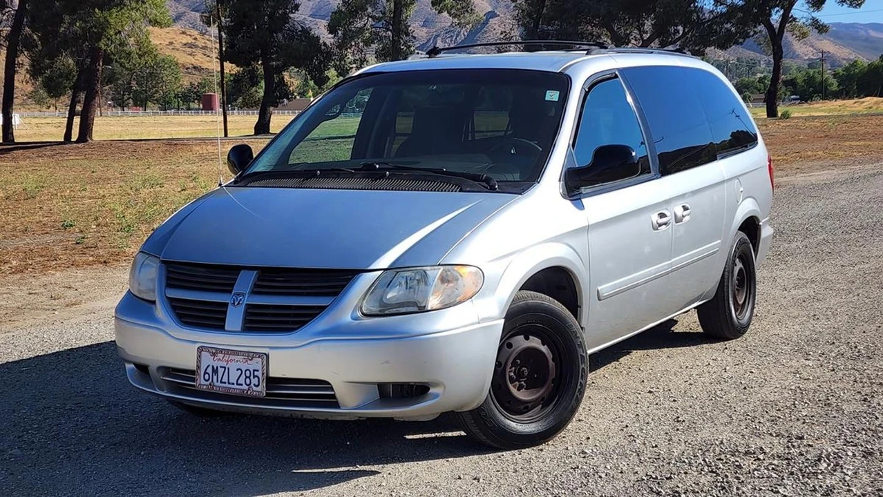 2005 Dodge Caravan - Image 5 of 21
