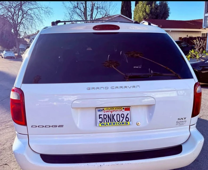2005 Dodge Caravan - Image 8 of 14