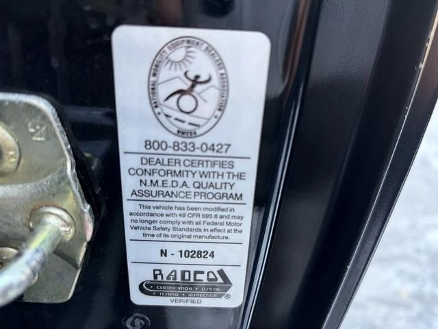 2005 Dodge Caravan - Image 17 of 21