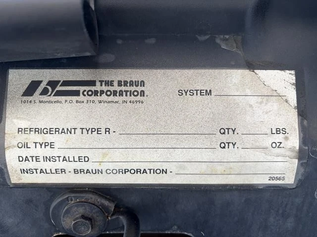 2005 Dodge Caravan - Image 19 of 21
