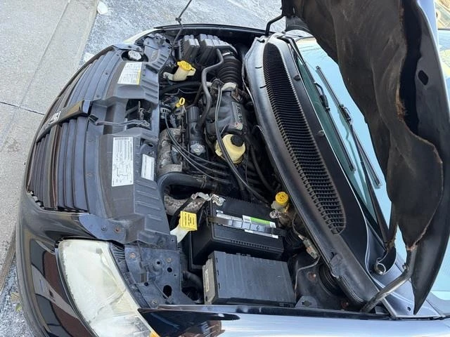 2005 Dodge Caravan - Image 15 of 21
