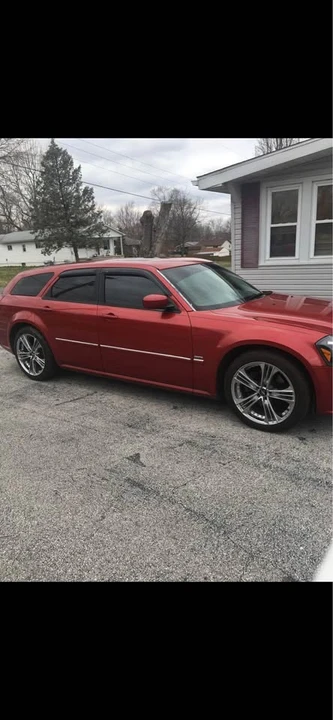 2005 Dodge Magnum 2nd Gen Wagon - Image 5 of 6