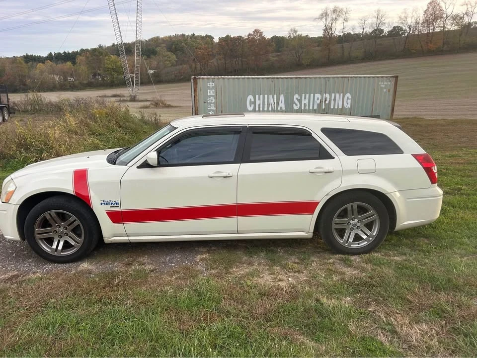 2005 Dodge Magnum 2nd Gen Wagon - Image 4 of 4