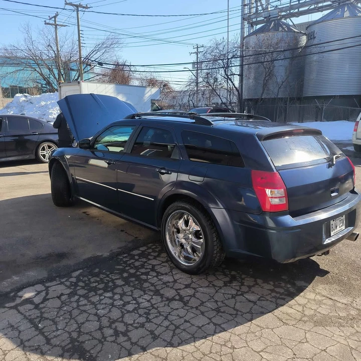 2005 Dodge Magnum - Image 7 of 11