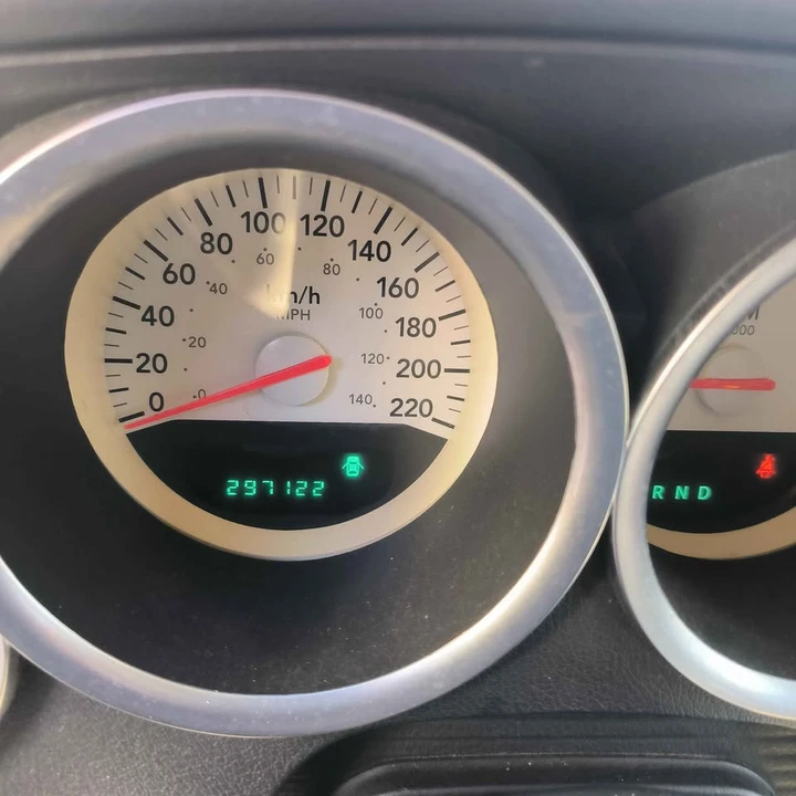 2005 Dodge Magnum - Image 11 of 11