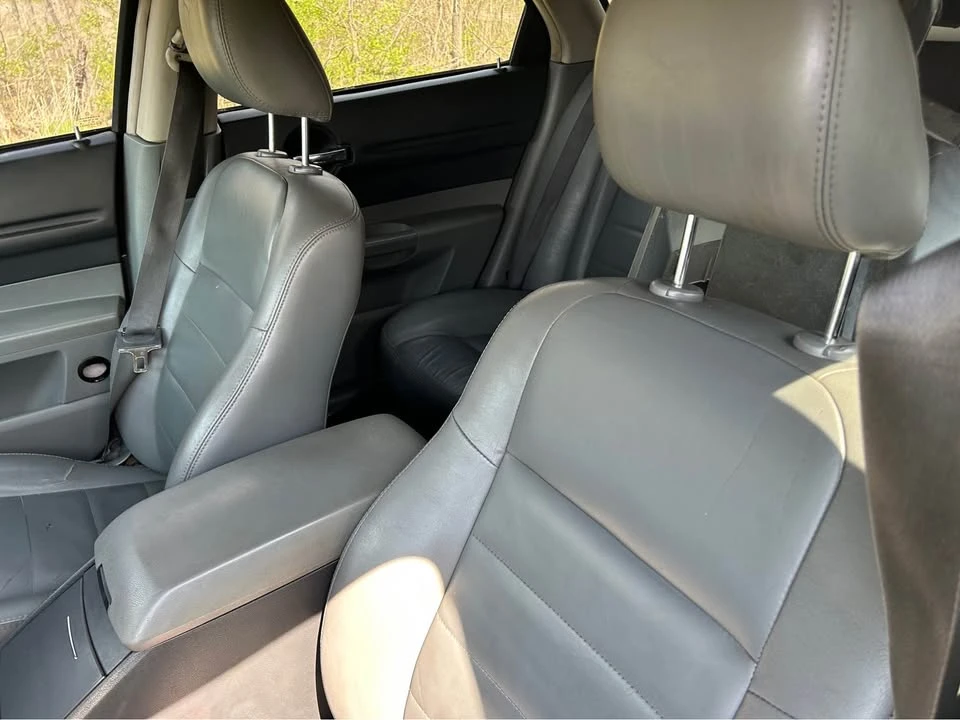 2005 Dodge Magnum 2nd Gen Wagon - Image 7 of 10