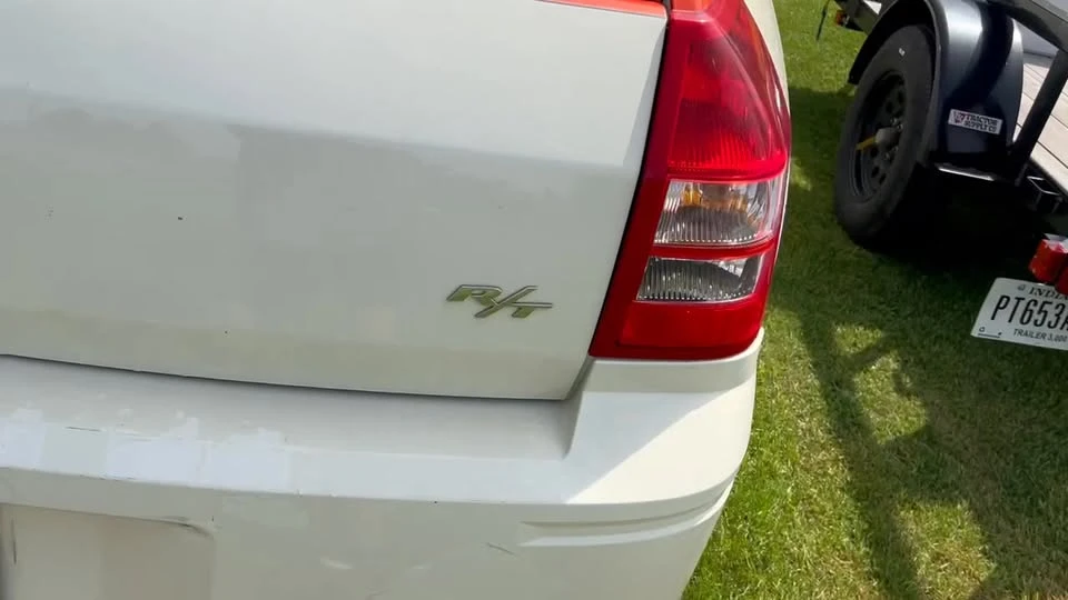 2005 Dodge Magnum 2nd Gen Wagon - Image 10 of 10
