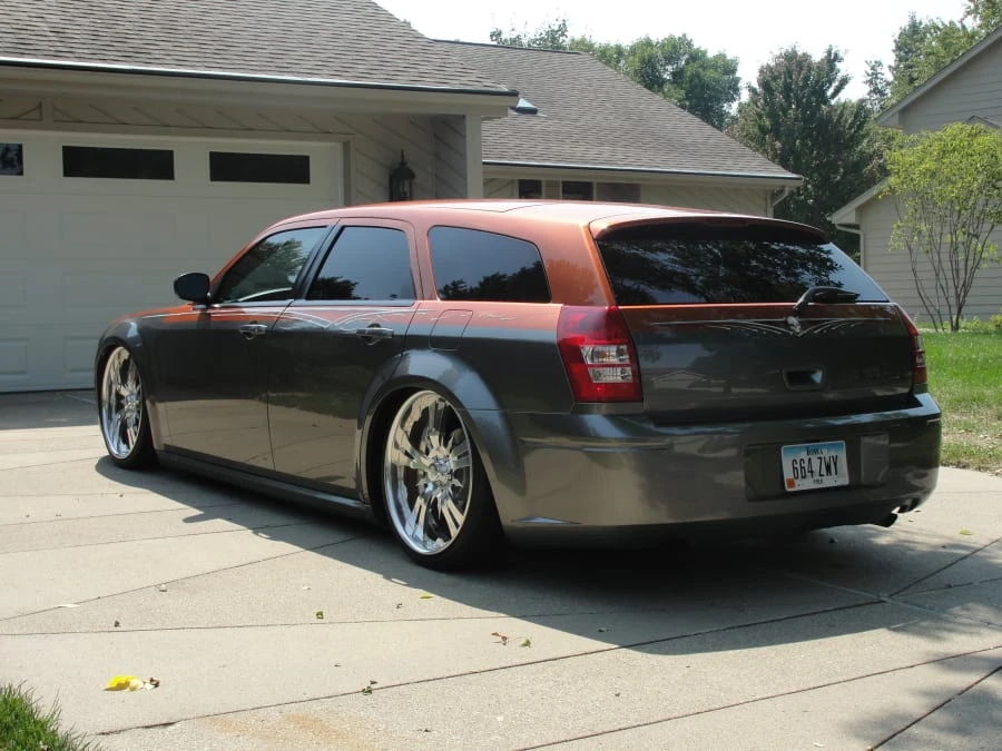 2005 Dodge Magnum 2nd Gen Wagon - Image 6 of 6