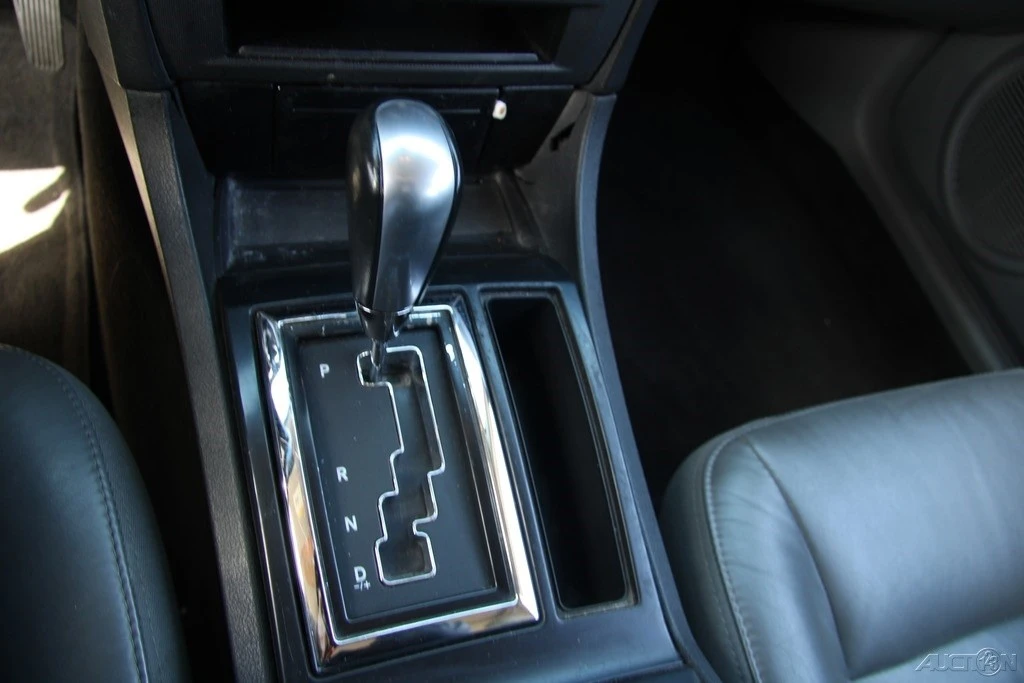 2005 Dodge Magnum 2nd Gen Wagon - Image 20 of 21