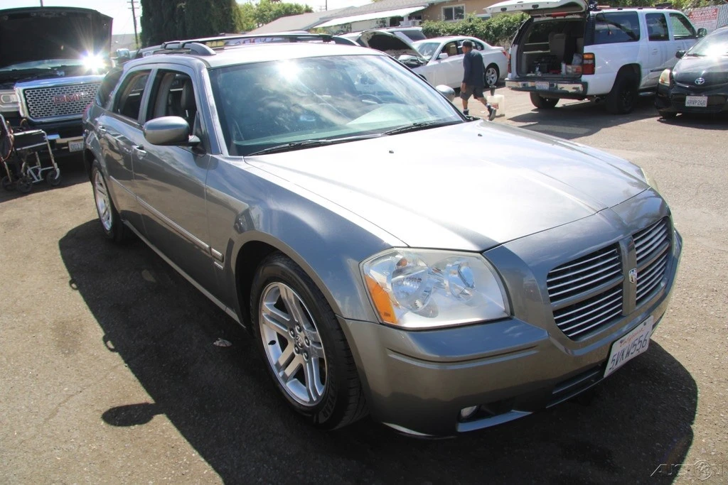 2005 Dodge Magnum 2nd Gen Wagon - Image 10 of 21
