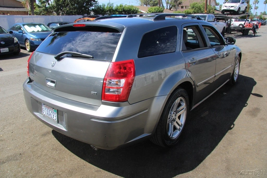 2005 Dodge Magnum 2nd Gen Wagon - Image 7 of 21