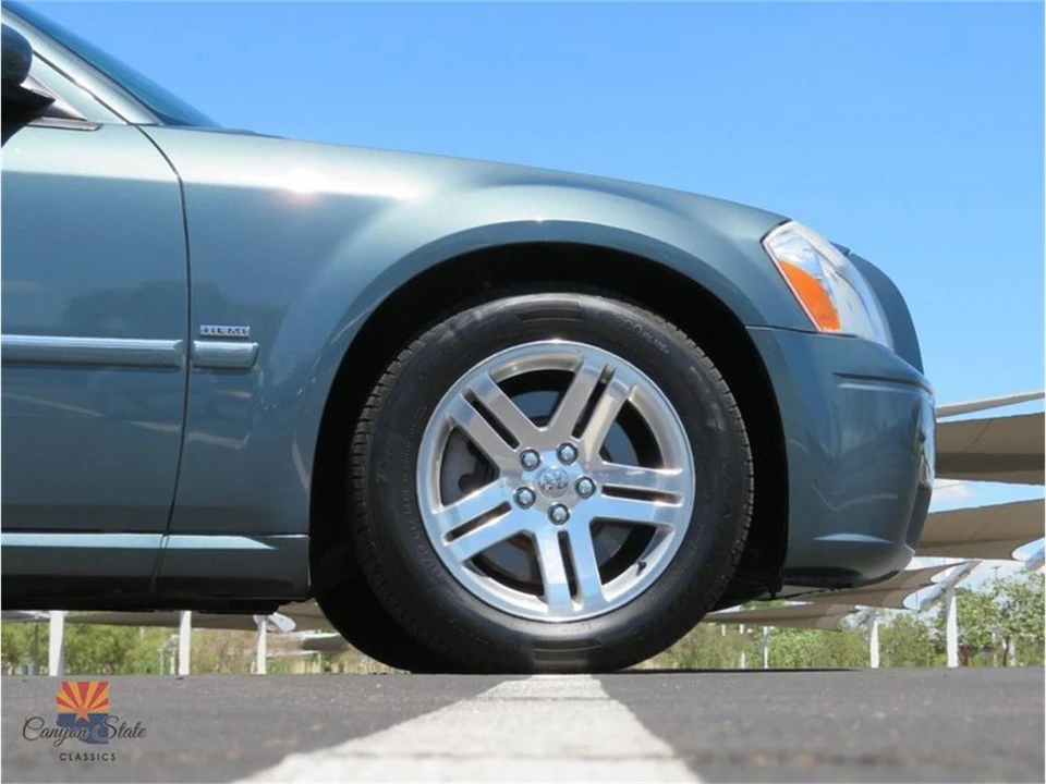 2005 Dodge Magnum 2nd Gen Wagon - Image 7 of 31