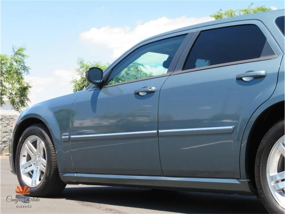2005 Dodge Magnum 2nd Gen Wagon - Image 23 of 31