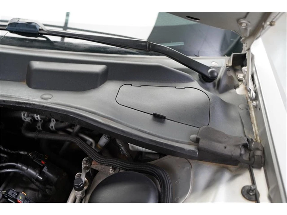 2005 Dodge Magnum 2nd Gen Wagon - Image 29 of 31