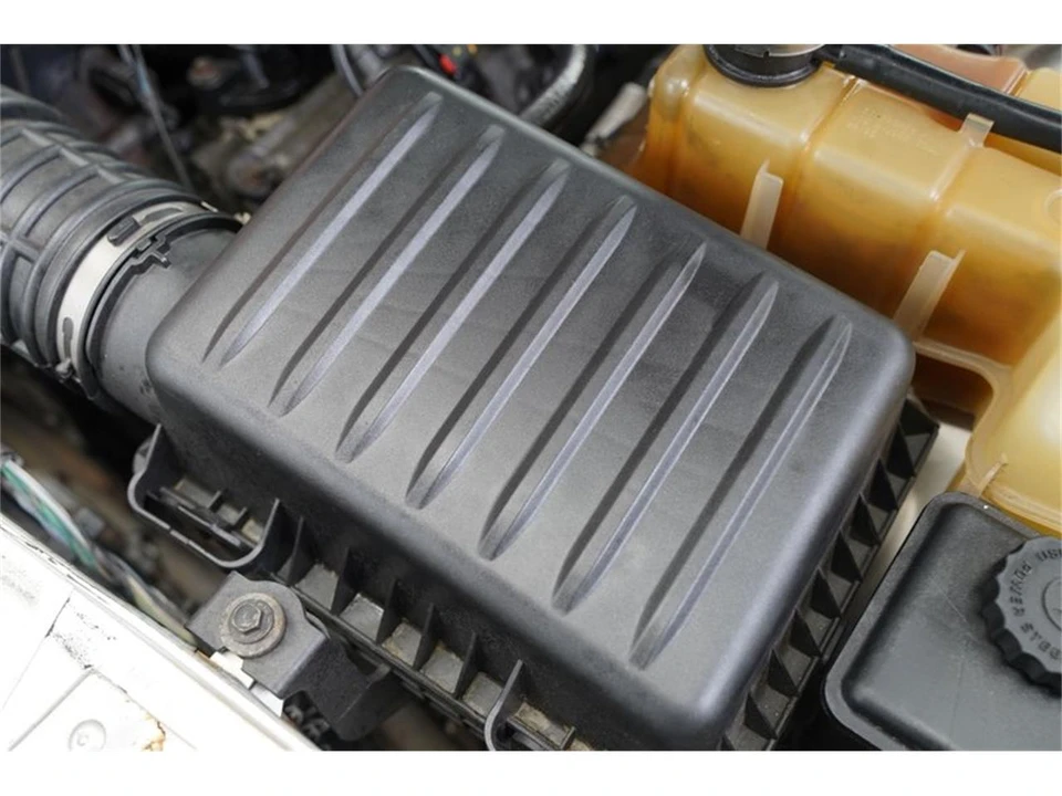 2005 Dodge Magnum 2nd Gen Wagon - Image 26 of 31