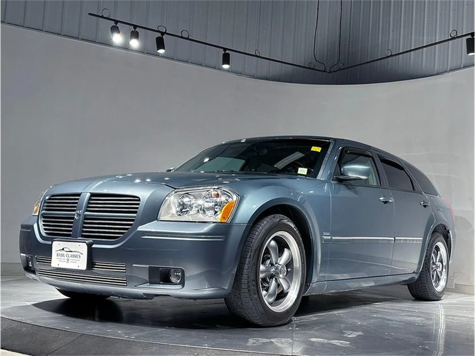 2005 Dodge Magnum 2nd Gen Wagon - Image 21 of 31