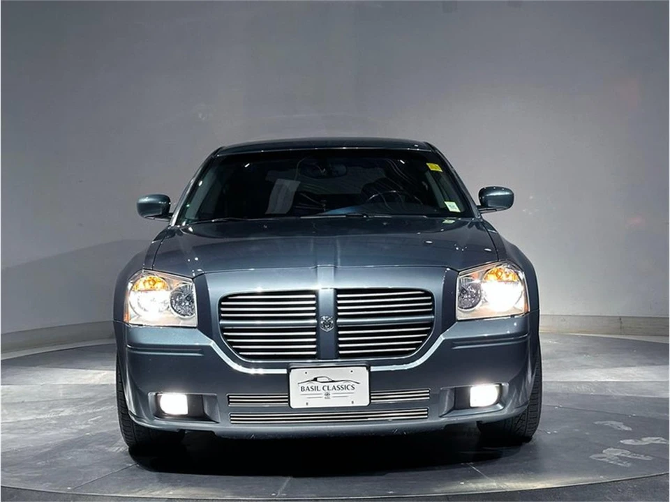 2005 Dodge Magnum 2nd Gen Wagon - Image 11 of 31