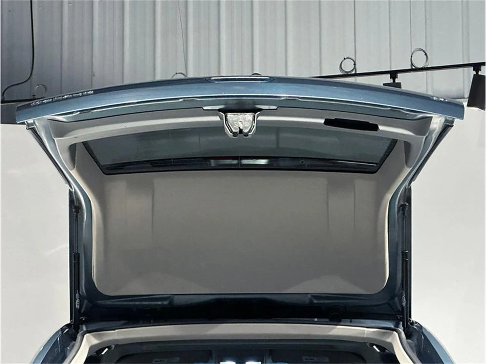 2005 Dodge Magnum 2nd Gen Wagon - Image 30 of 31