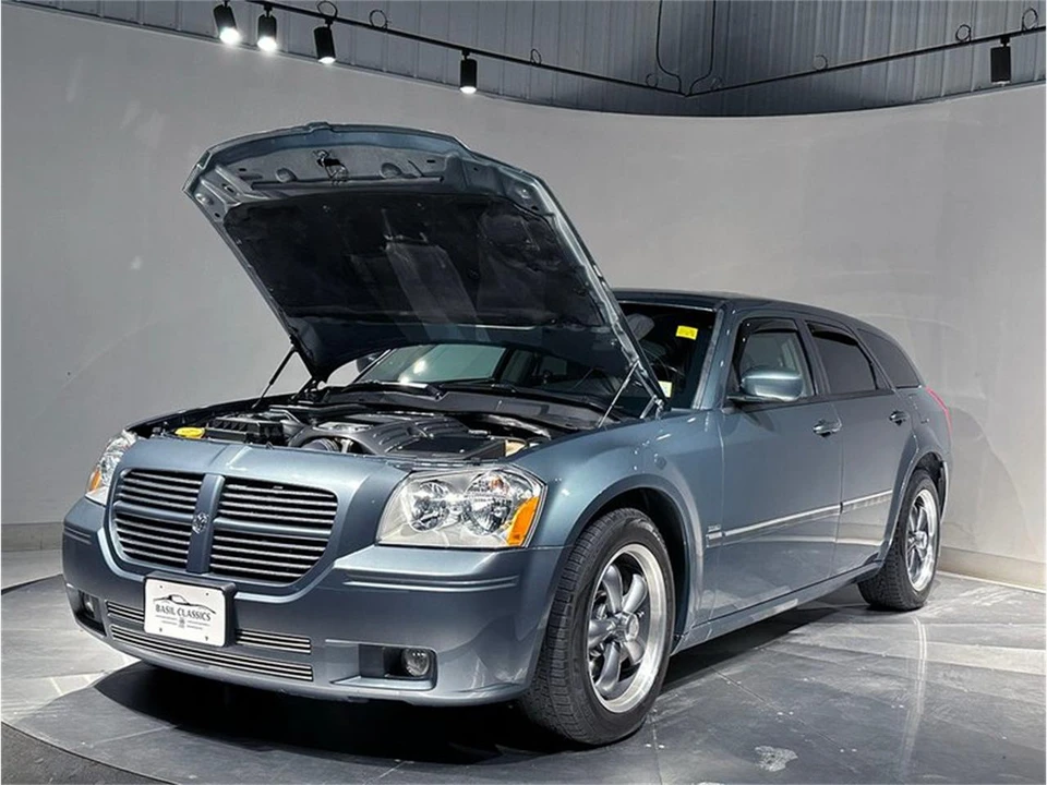 2005 Dodge Magnum 2nd Gen Wagon - Image 18 of 31