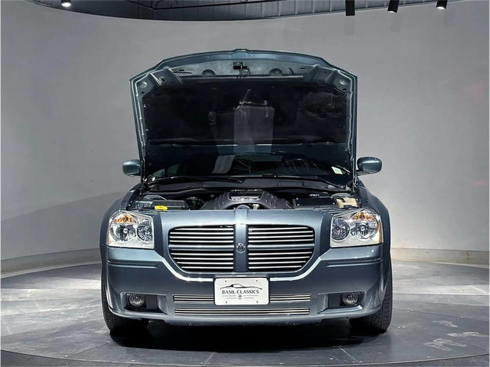 2005 Dodge Magnum 2nd Gen Wagon - Image 19 of 31