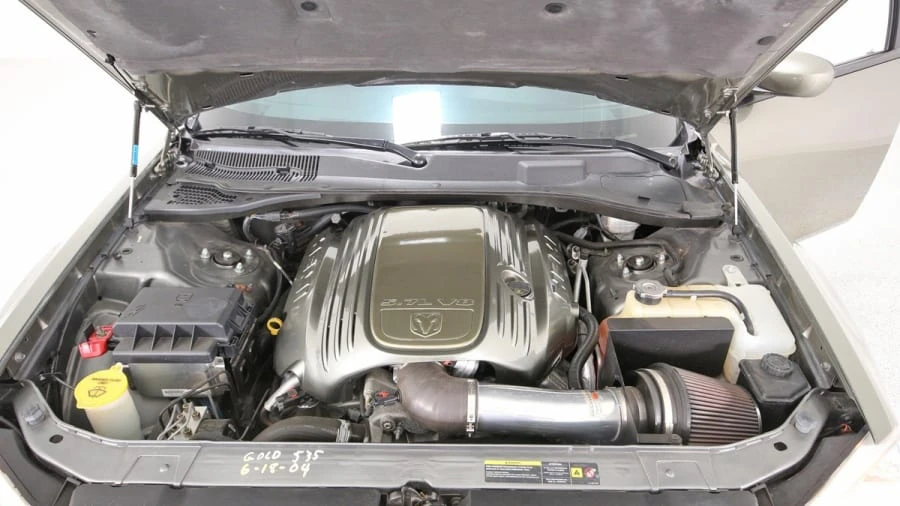 2005 Dodge Magnum 2nd Gen Wagon - Image 3 of 4