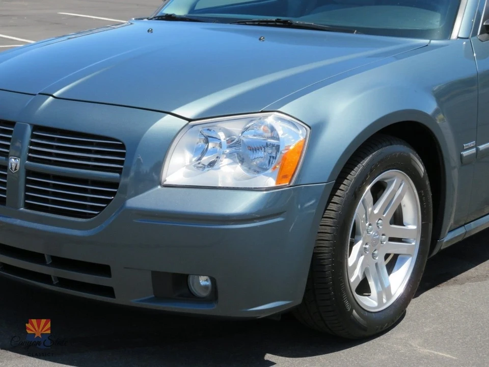 2005 Dodge Magnum 2nd Gen Wagon - Image 15 of 31