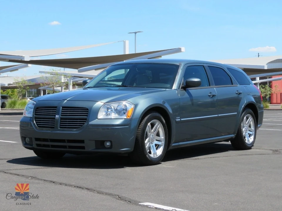 2005 Dodge Magnum 2nd Gen Wagon - Image 9 of 31