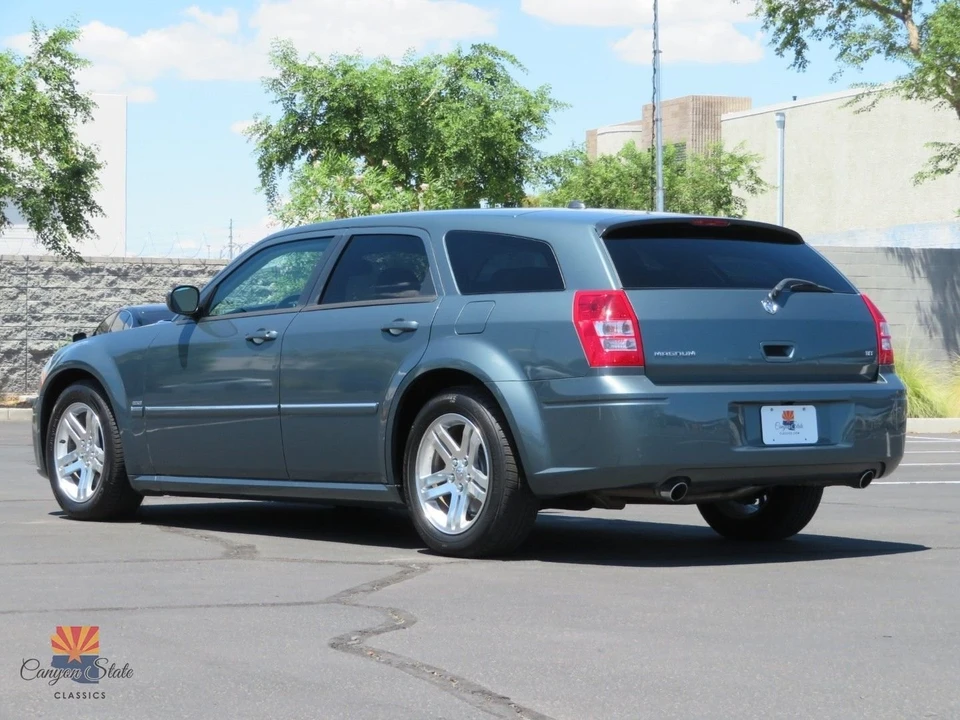 2005 Dodge Magnum 2nd Gen Wagon - Image 13 of 31