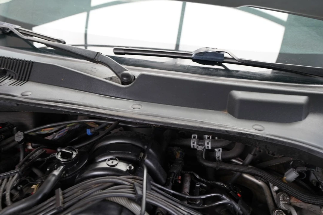 2005 Dodge Magnum 2nd Gen Wagon - Image 30 of 31