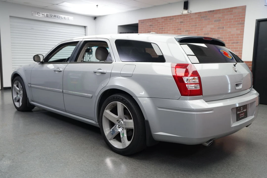 2005 Dodge Magnum 2nd Gen Wagon - Image 6 of 31