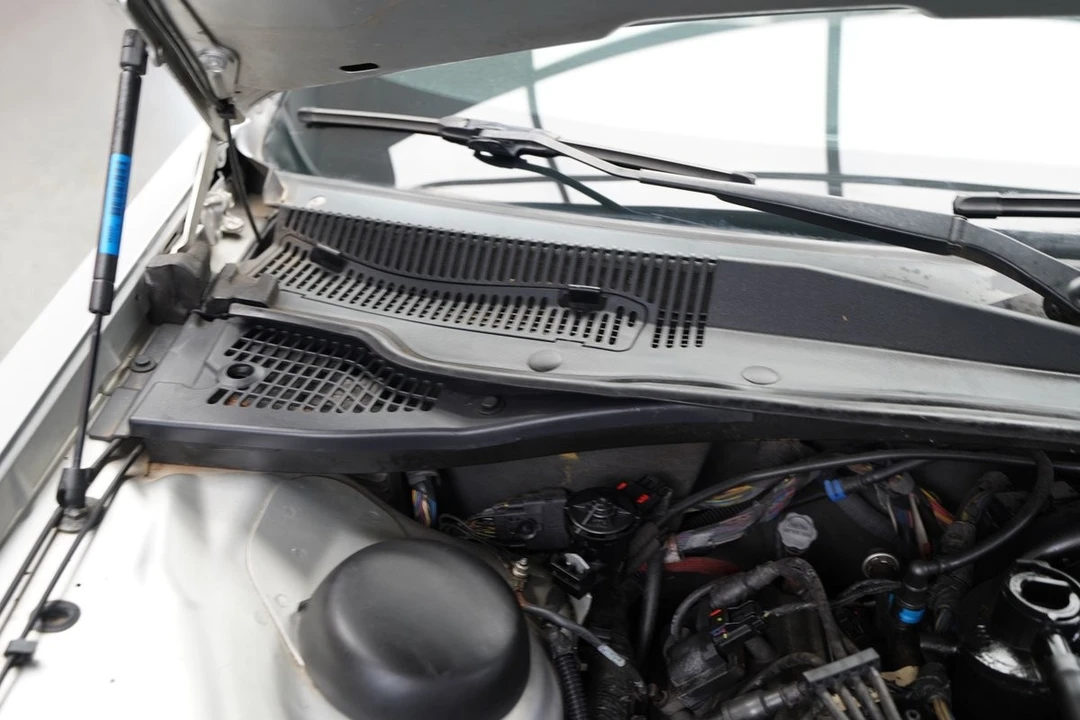 2005 Dodge Magnum 2nd Gen Wagon - Image 31 of 31